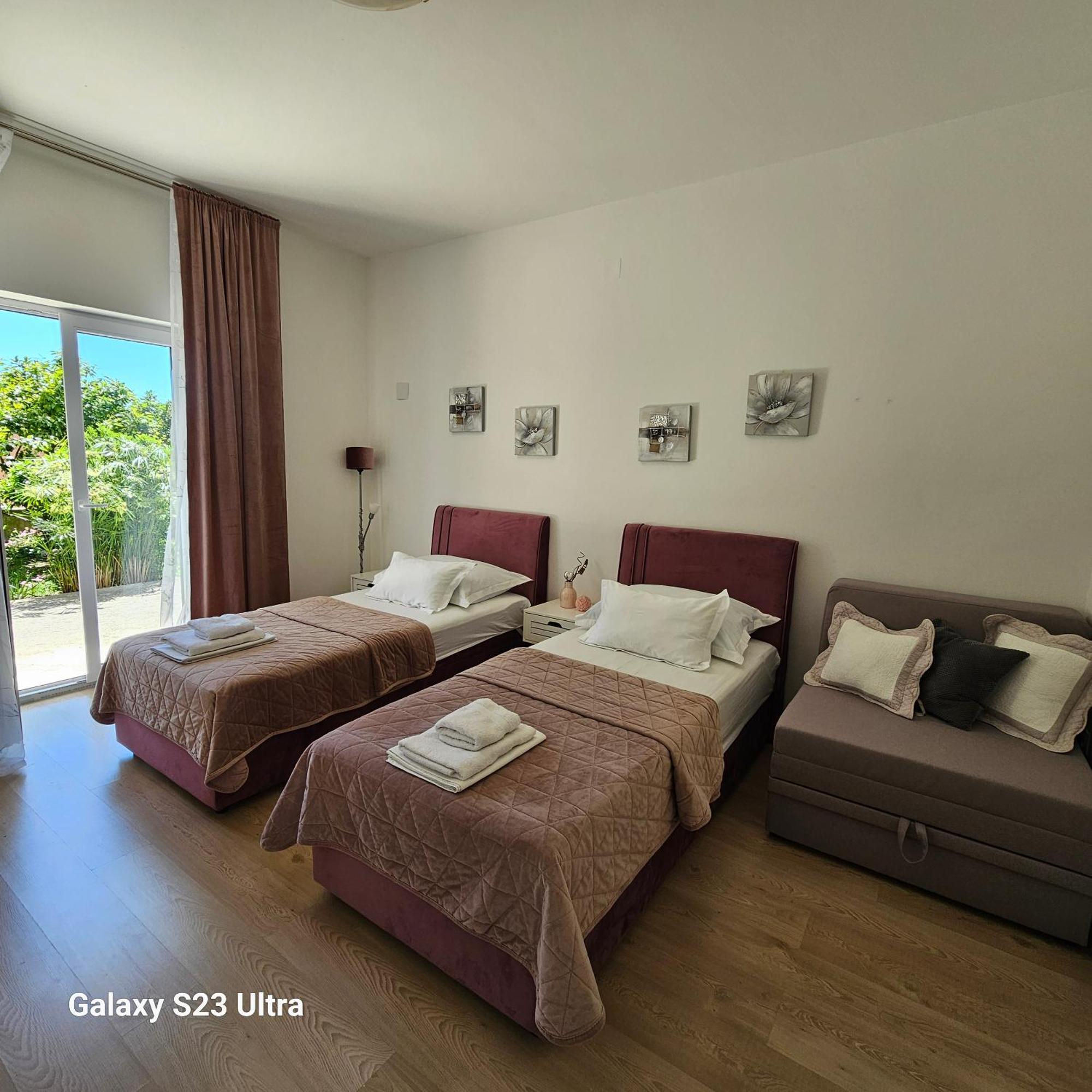 Apartmani Dianna Каштела Екстер'єр фото
