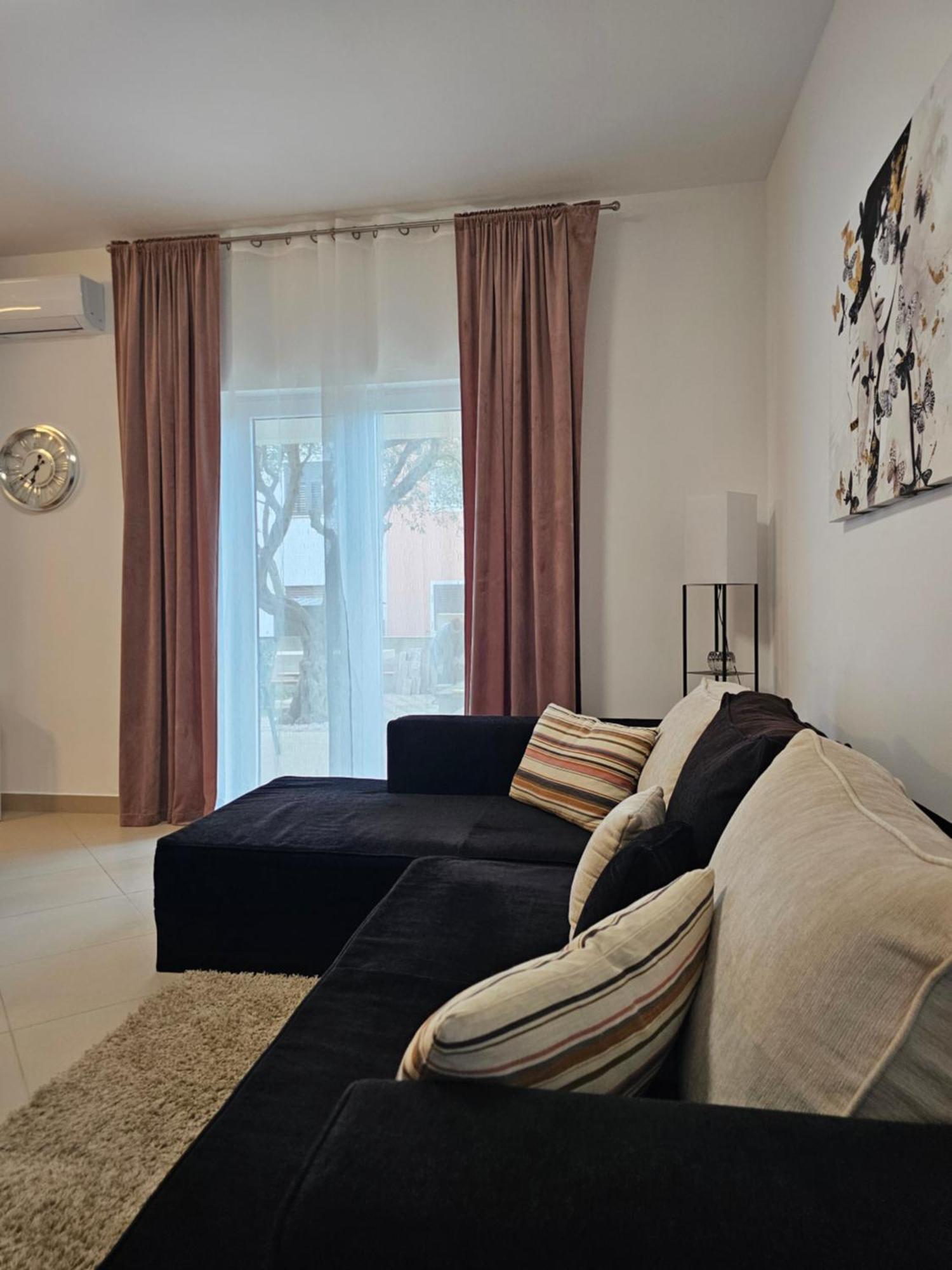 Apartmani Dianna Каштела Екстер'єр фото